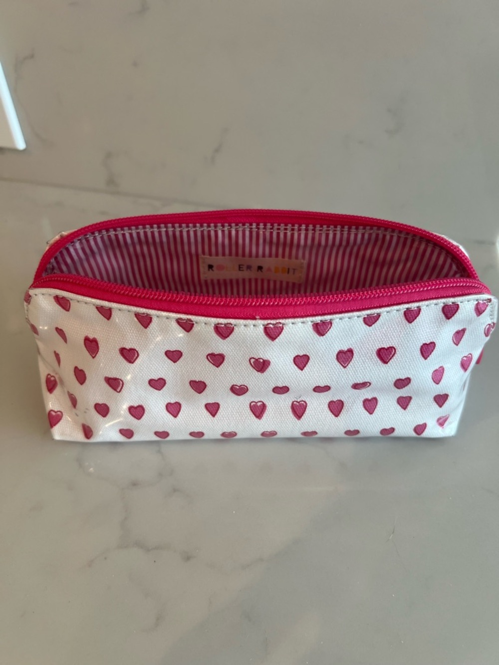 Roller Rabbit Small Hearts Makeup Bag - Picture 3 of 4